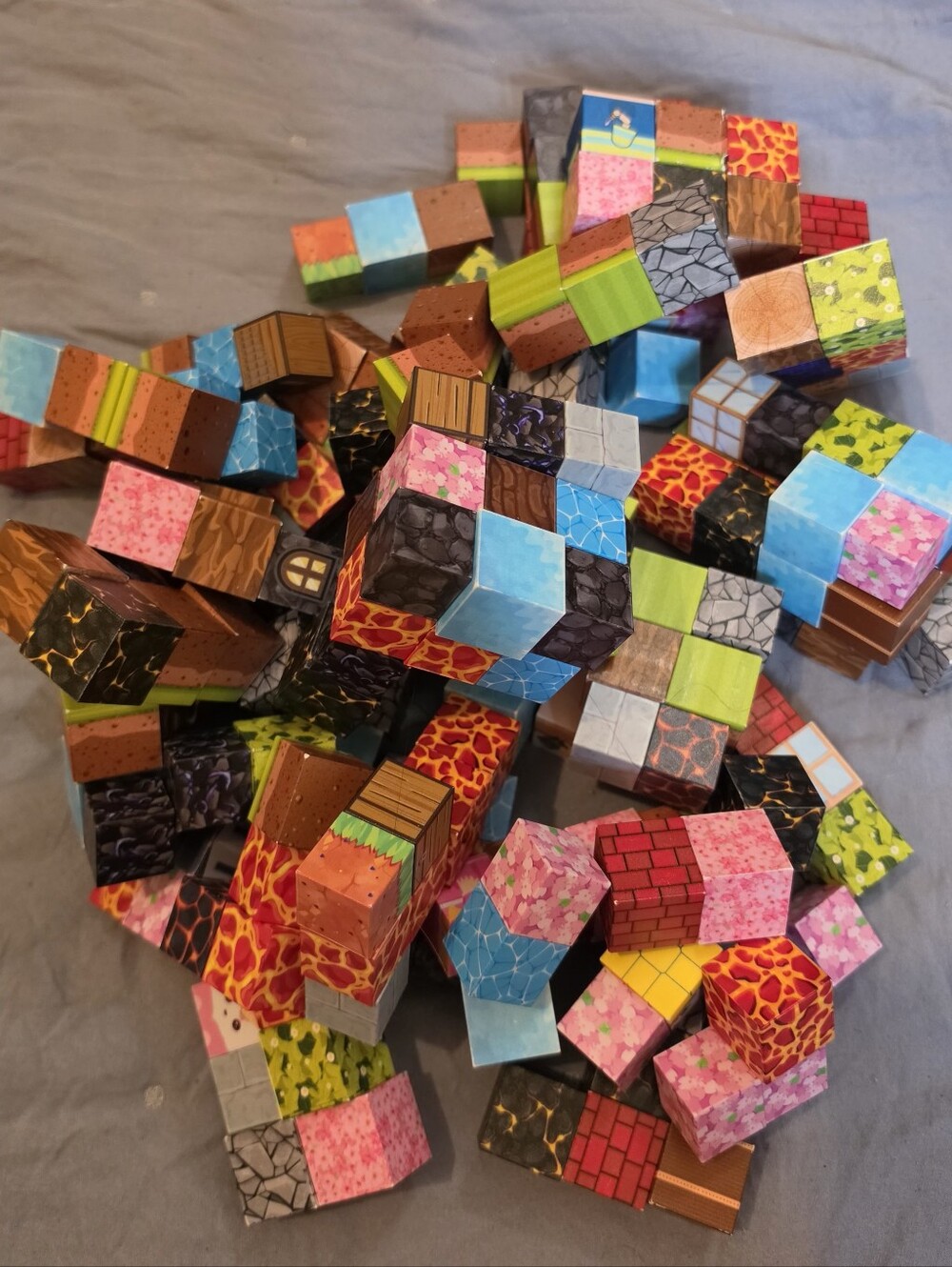 Minecraft Themed Magnetic Pixel Blocks - Multicolor Cube Set